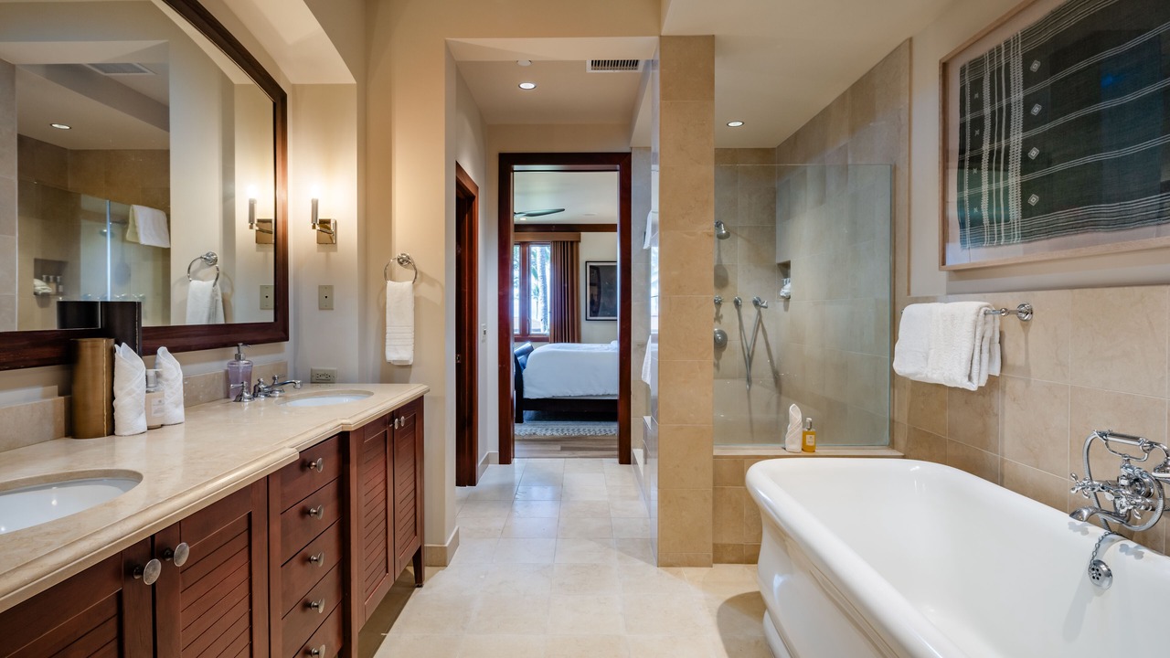 Photo of Bathroom in Wailea