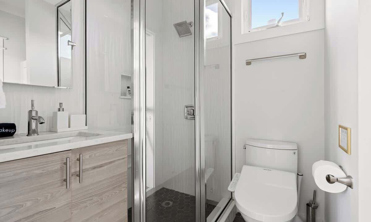 Photo of Bathroom in River District