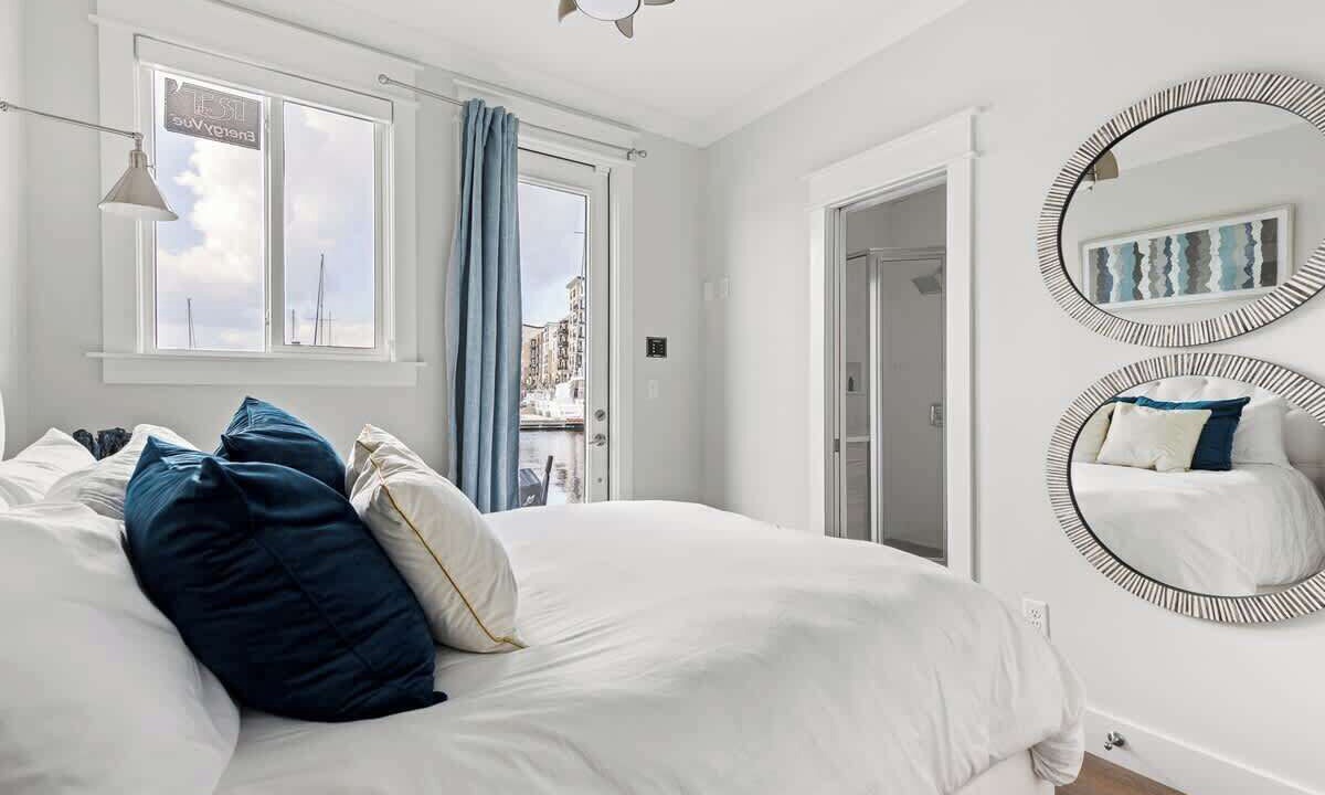 Photo of Bedroom in River District