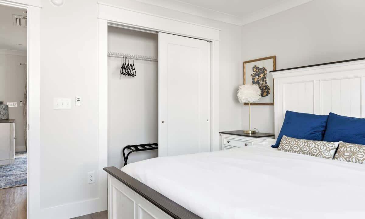 Photo of Bedroom in River District