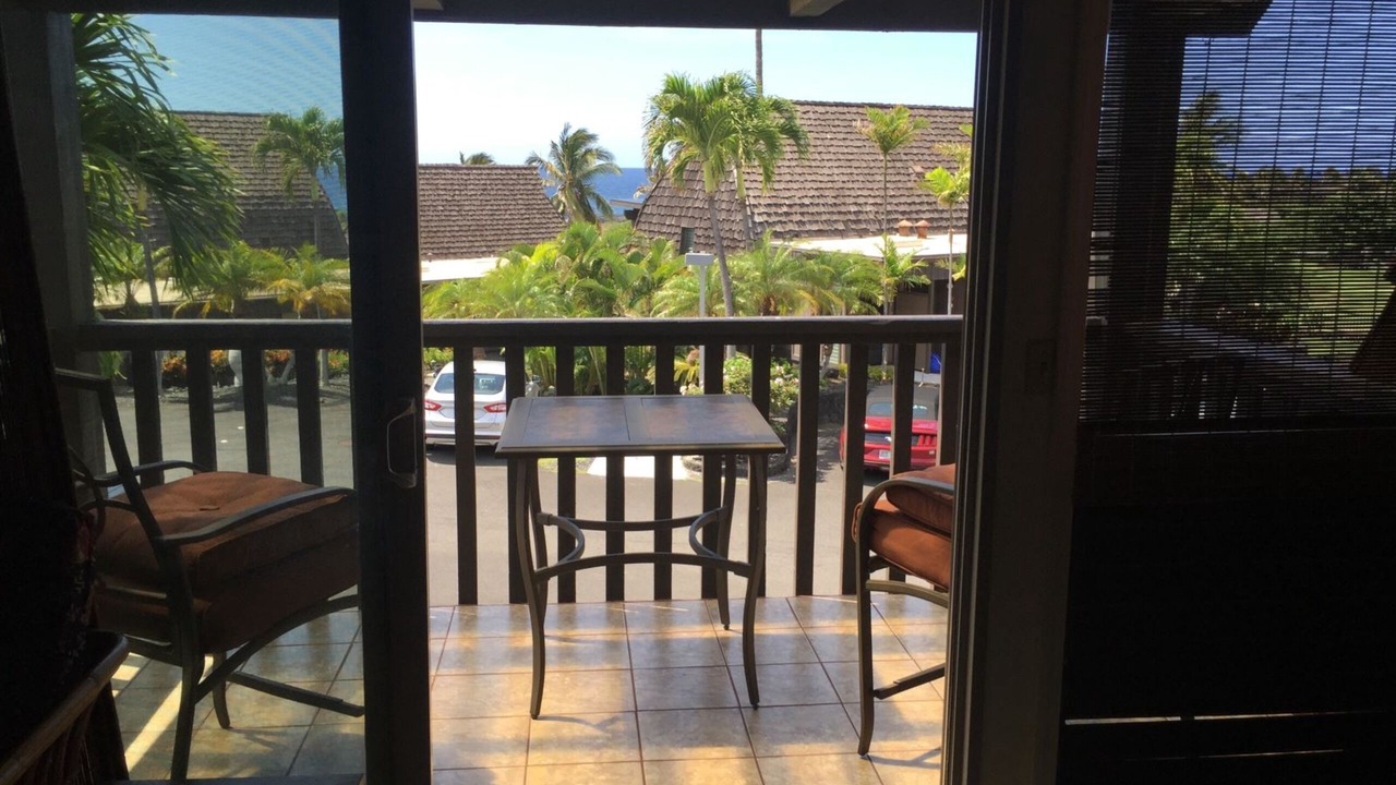 Photo of Patio Balcony in Punaluu