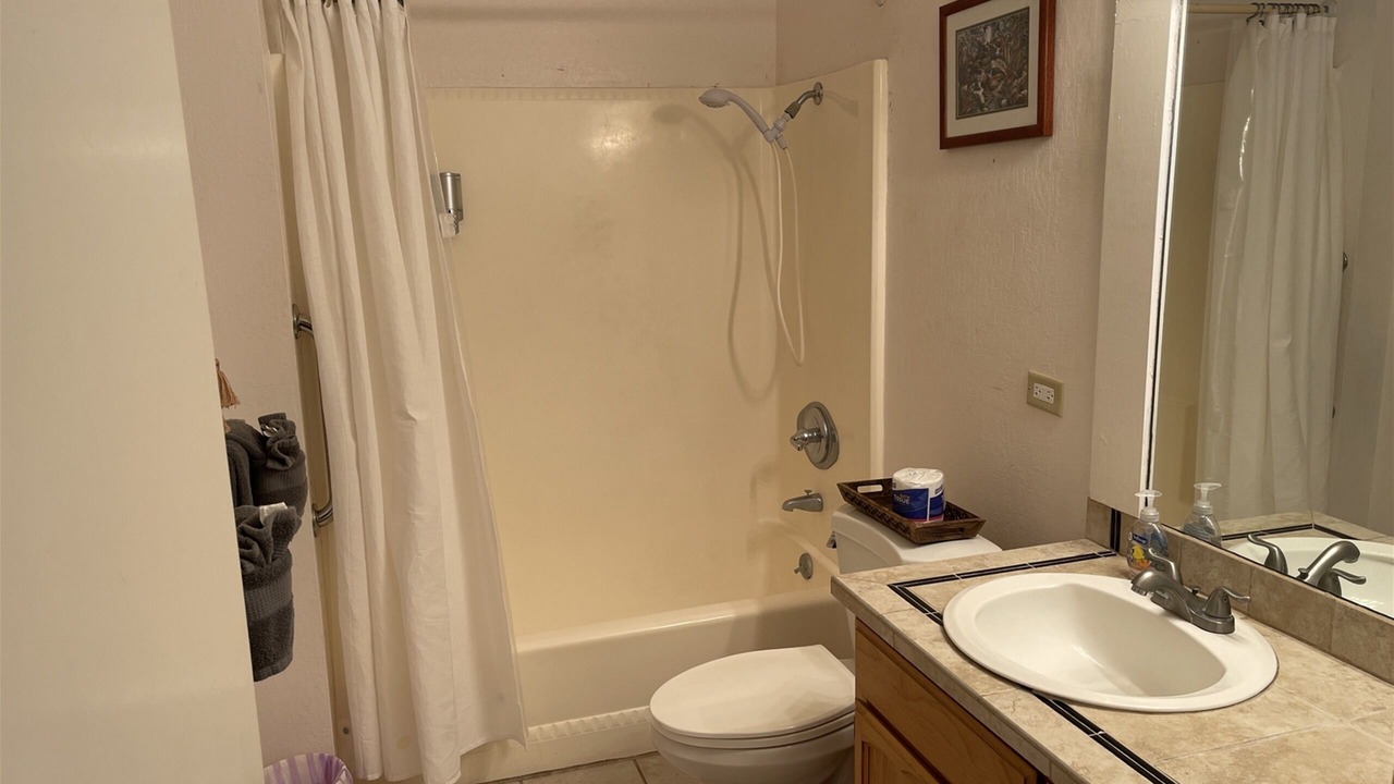 Photo of Bathroom in Punaluu