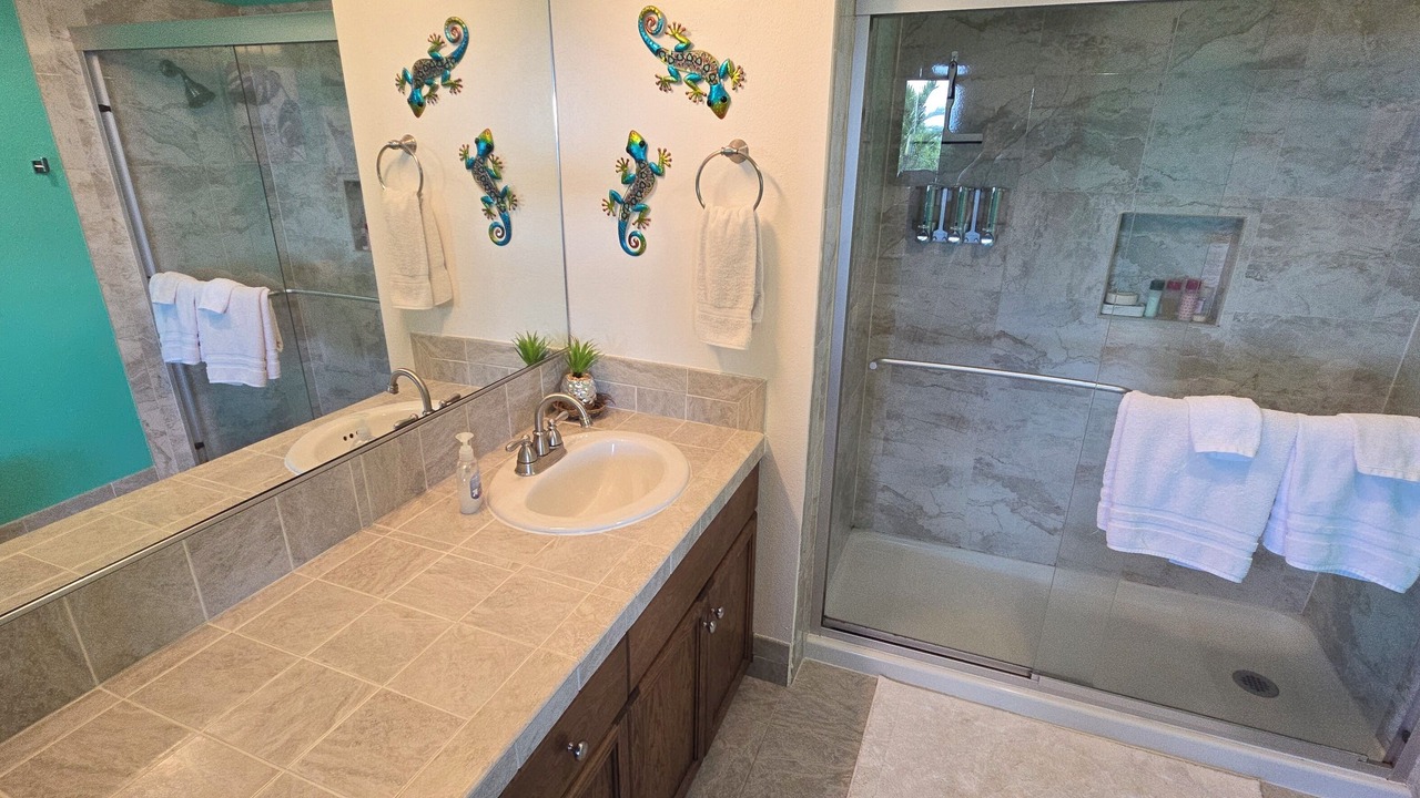 Photo of Bathroom in Punaluu
