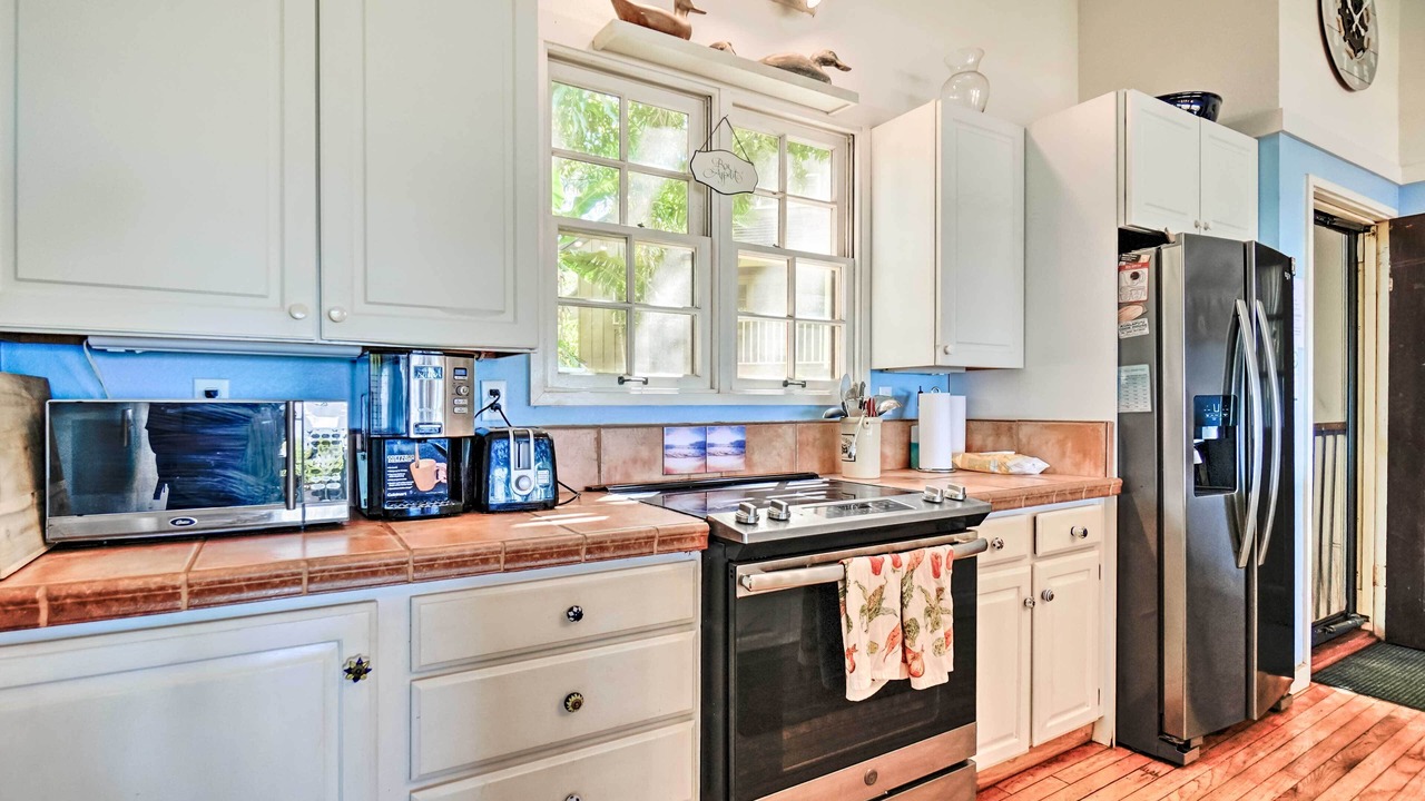 Photo of Kitchen in Maunaloa