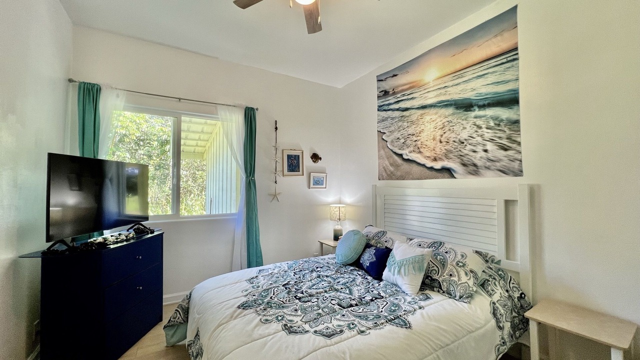 Photo of Bedroom in Keaau