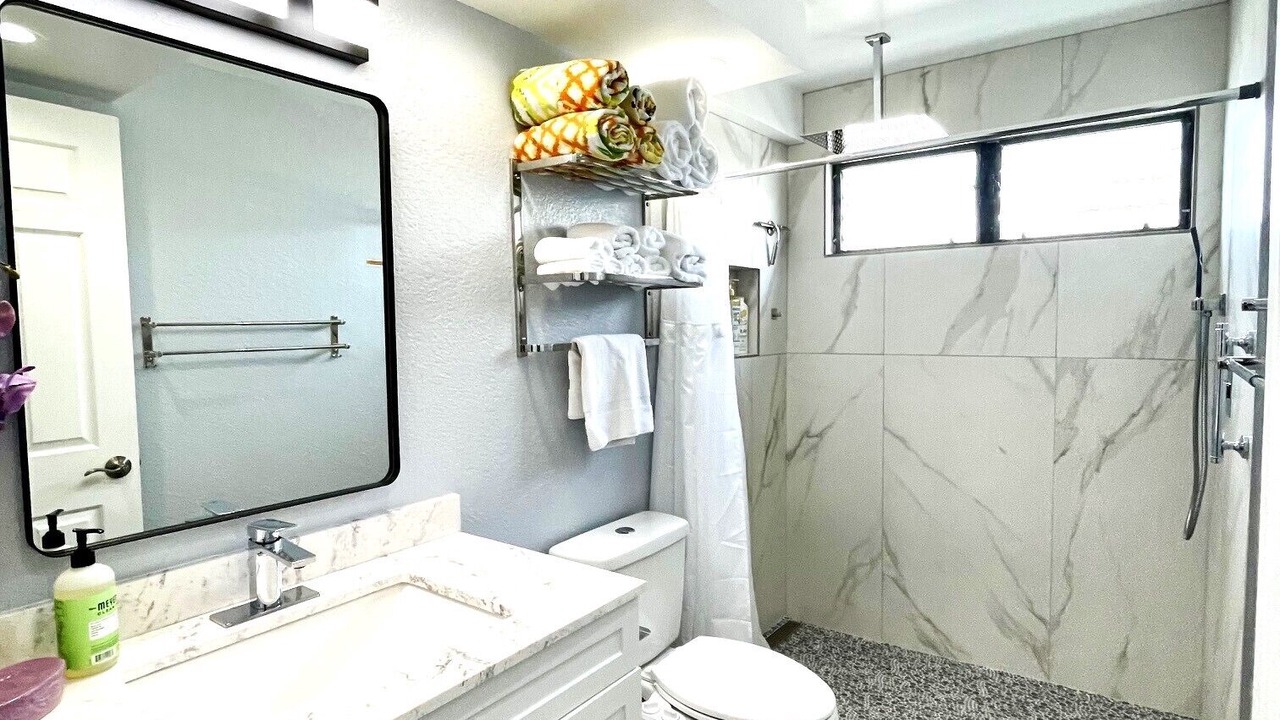 Photo of Bathroom in Historic Kailua Village