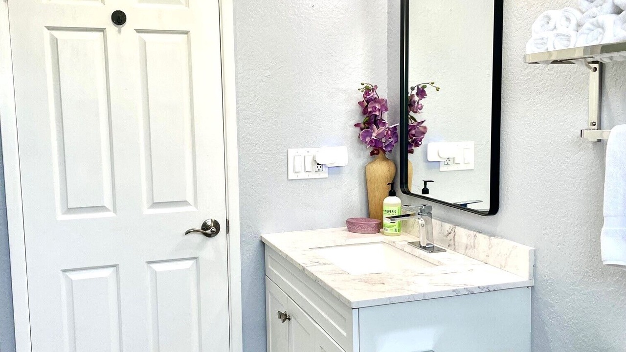 Photo of Bathroom in Historic Kailua Village