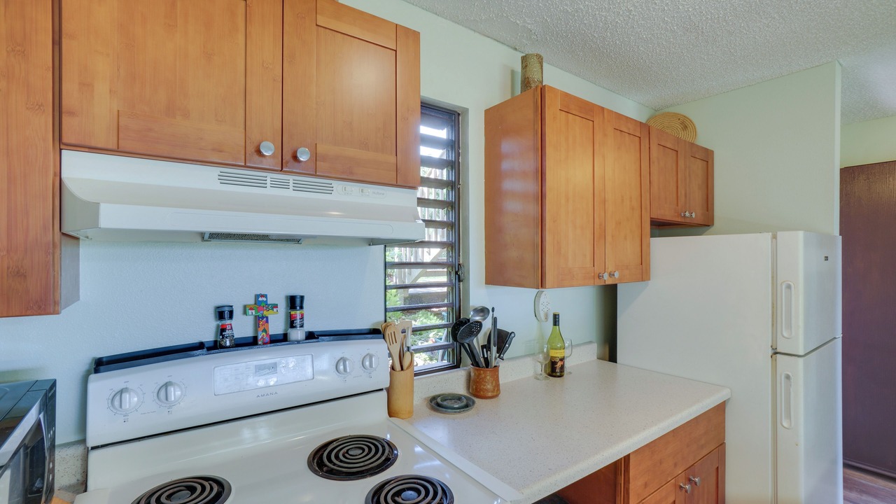 Photo of Kitchen in Maunaloa