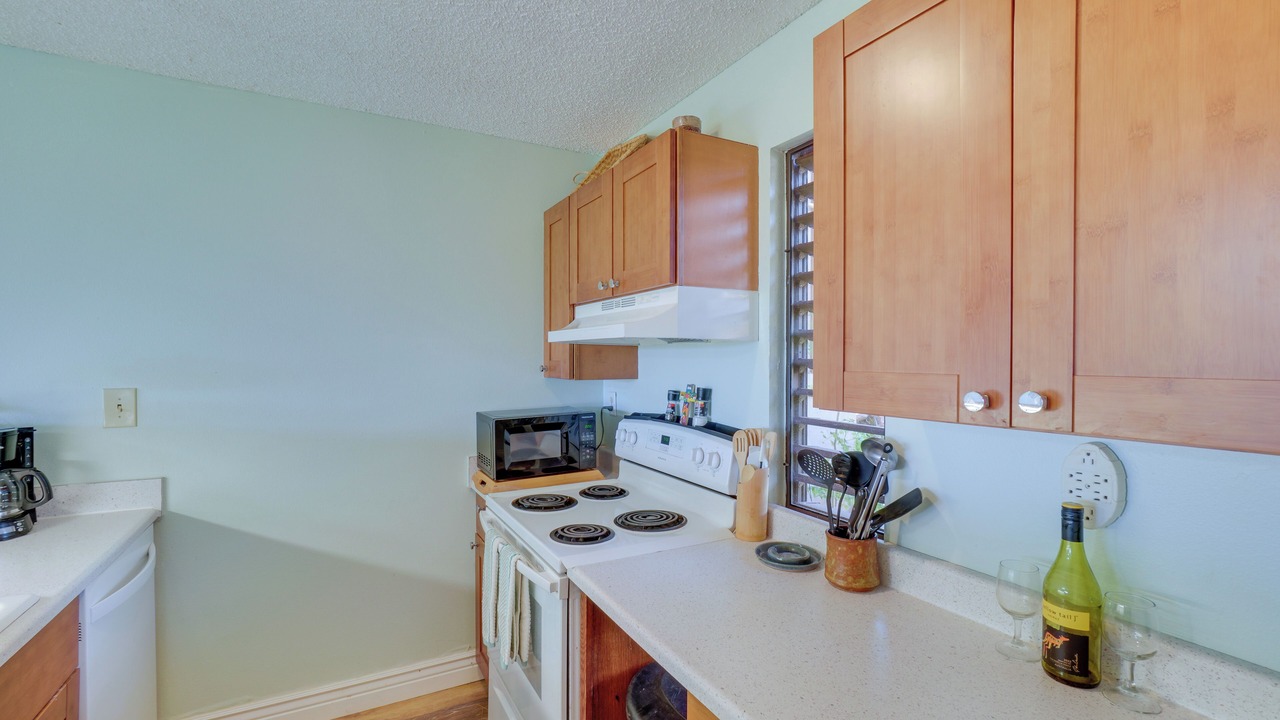 Photo of Kitchen in Maunaloa