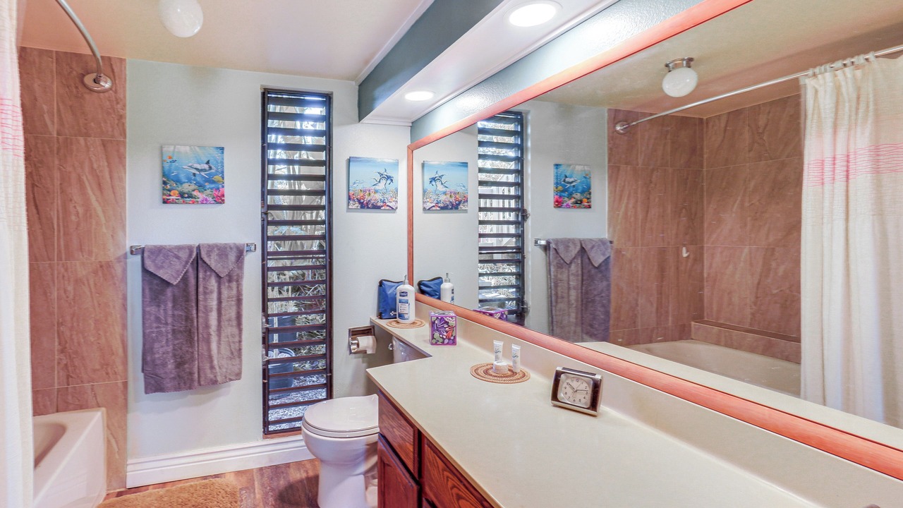 Photo of Bathroom in Maunaloa