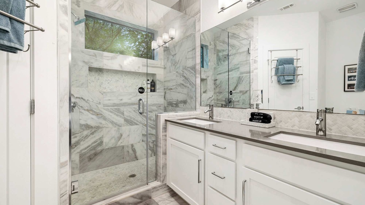 Photo of Bathroom in Blackshear-Prospect Hill