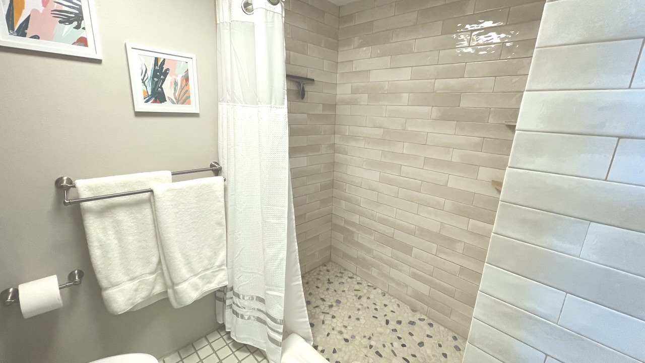Photo of Bathroom in Hilo