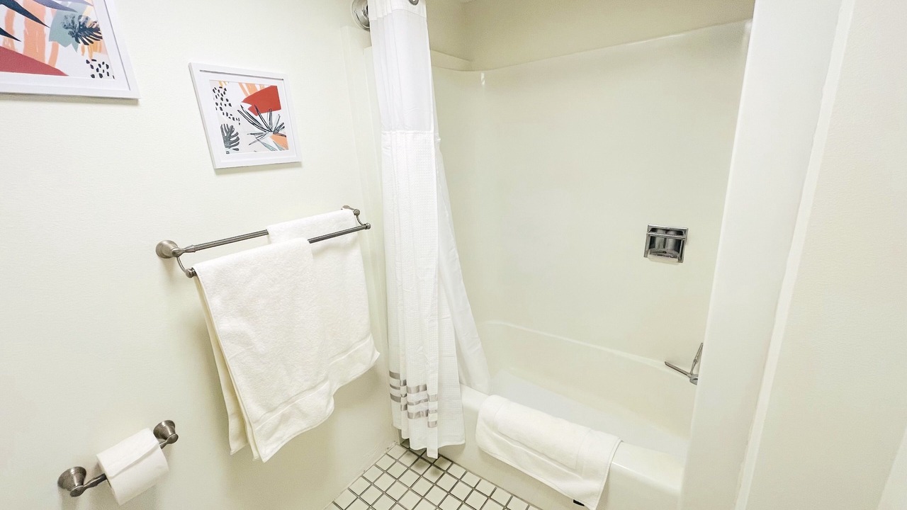 Photo of Bathroom in Hilo