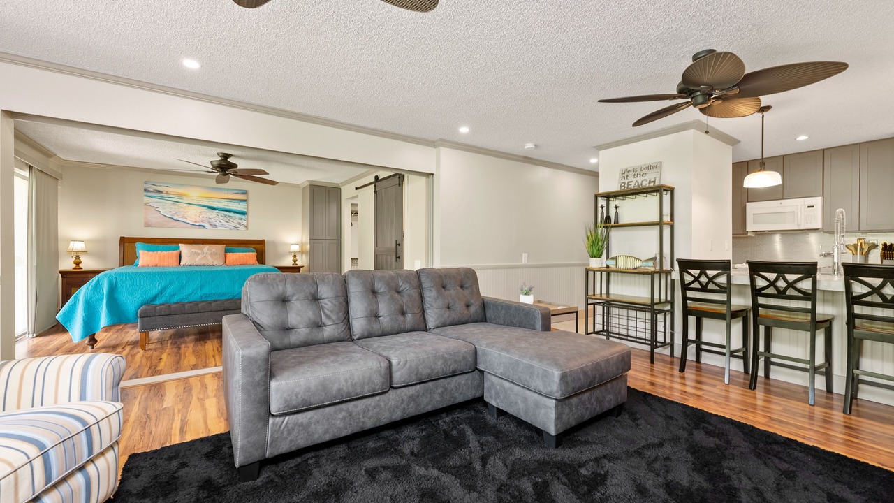 Photo of Livingroom in Maunaloa