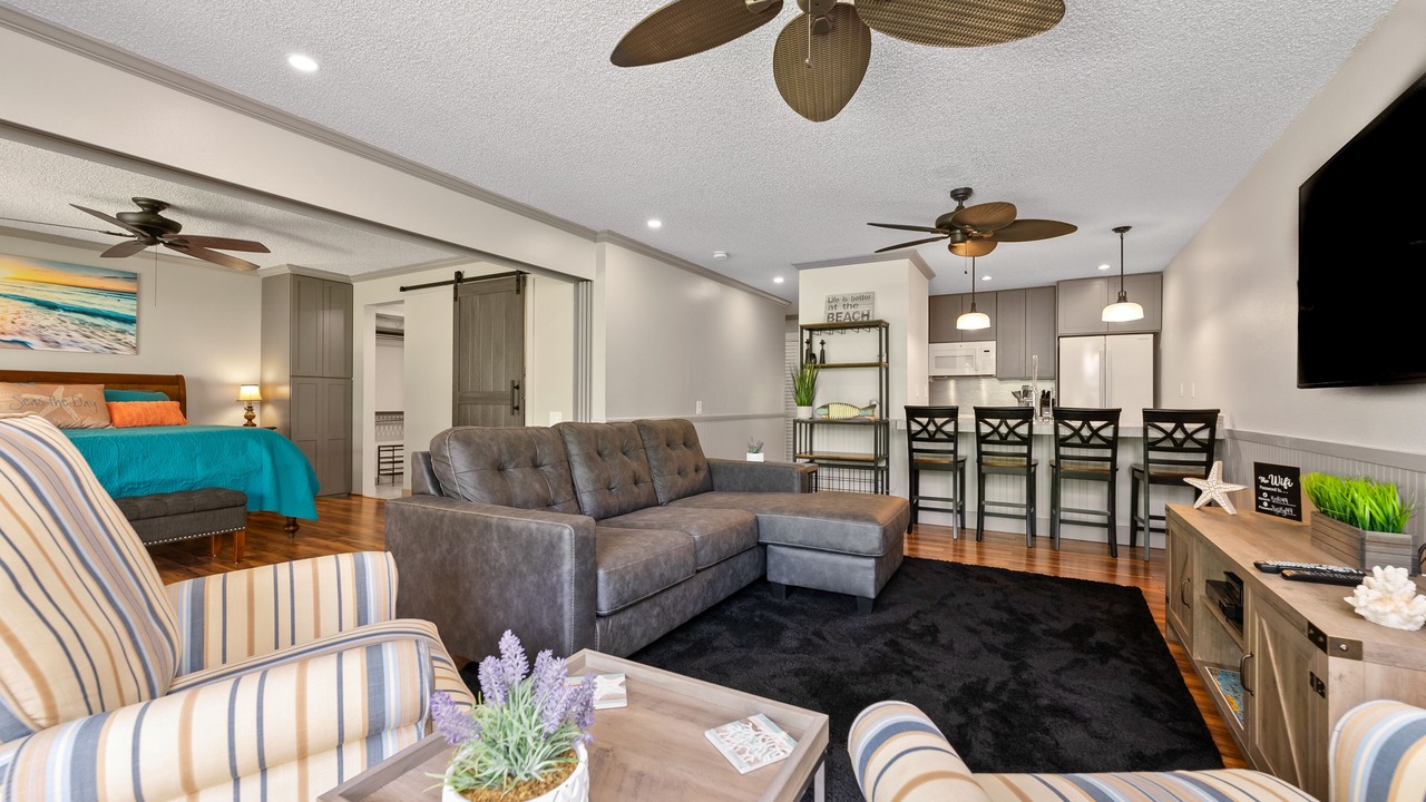Photo of Livingroom in Maunaloa