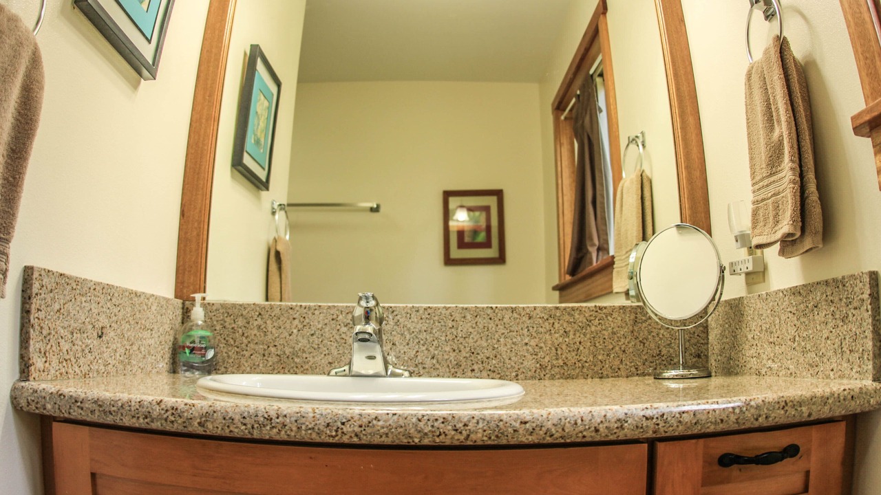 Photo of Bathroom in Volcano