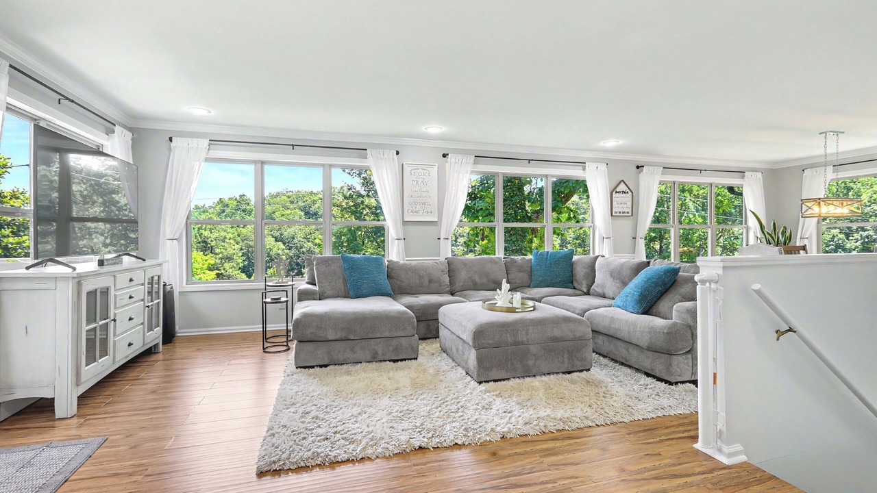 Photo of Livingroom in Flowery Branch