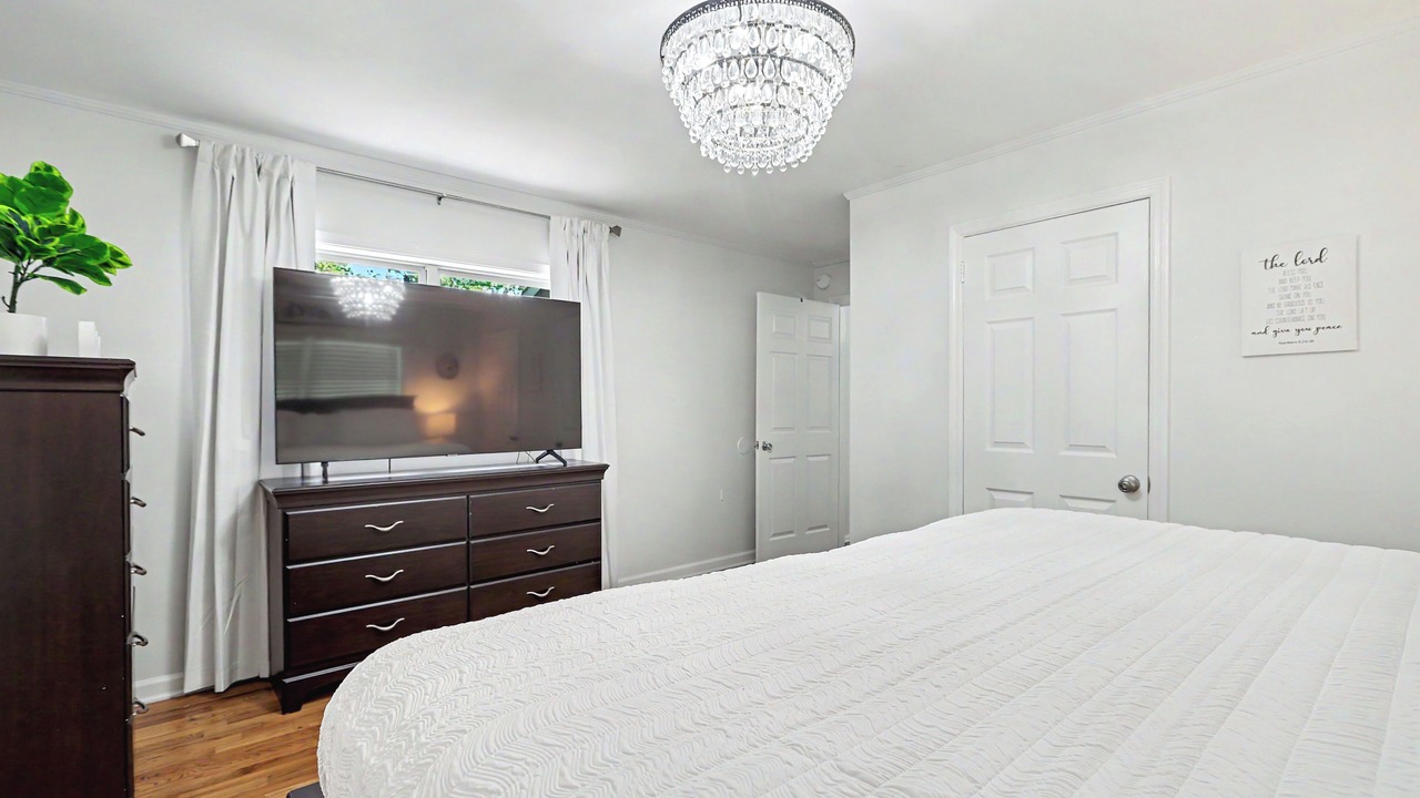 Photo of Bedroom in Flowery Branch