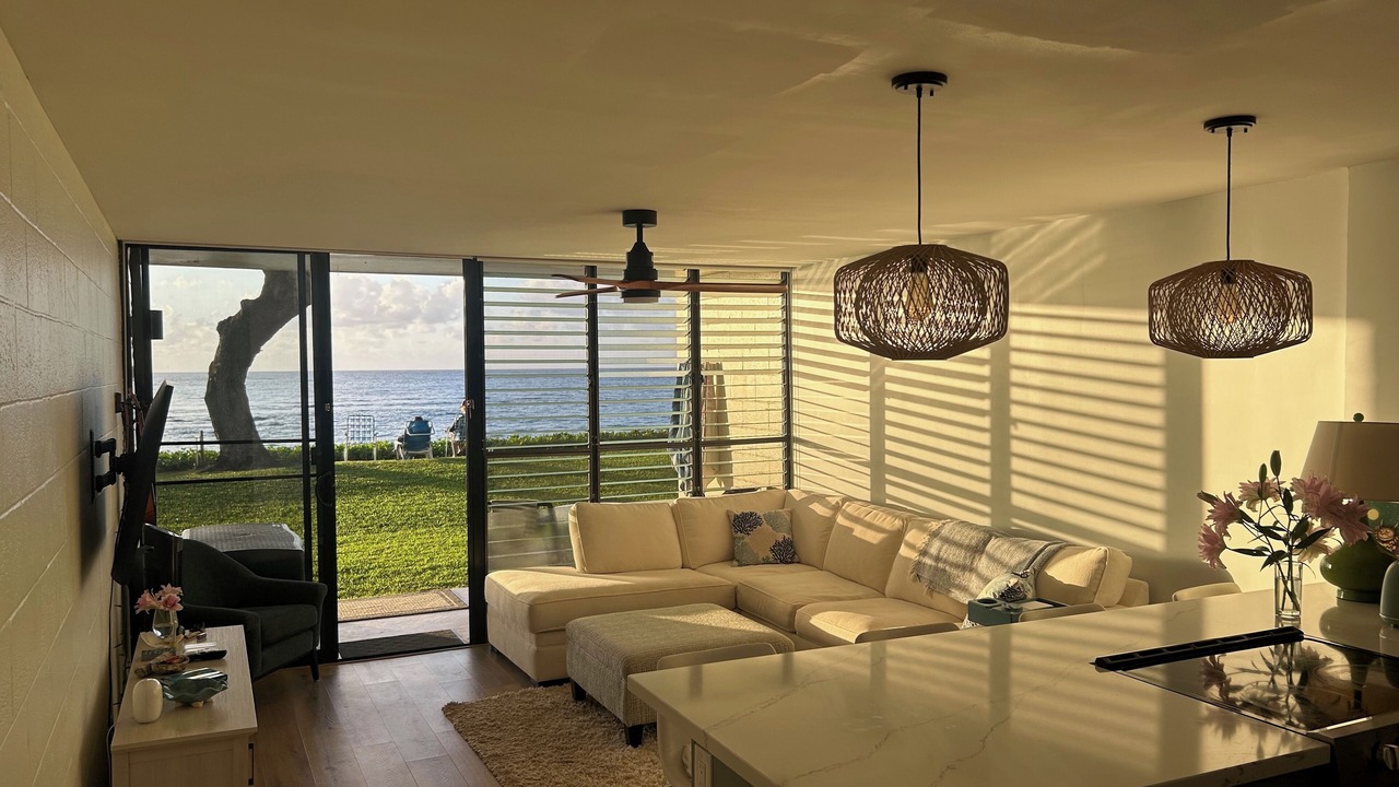Photo of Livingroom in Haleiwa