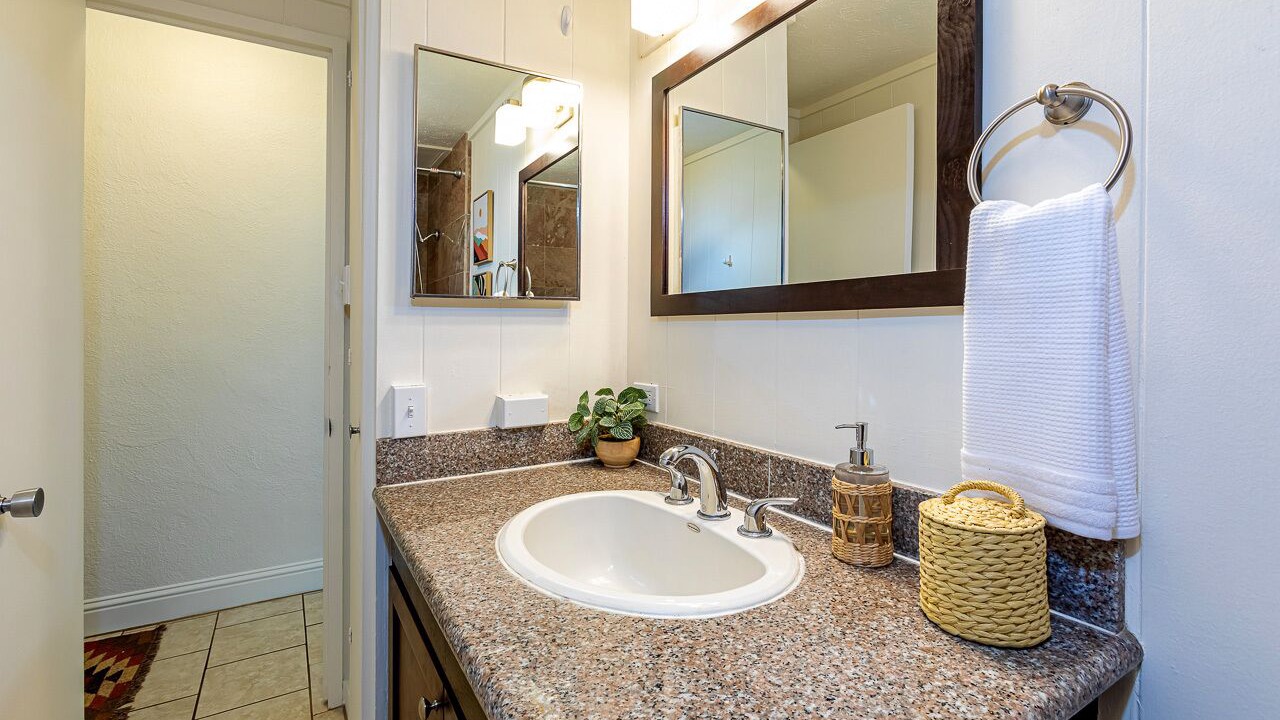 Photo of Bathroom in Kuau