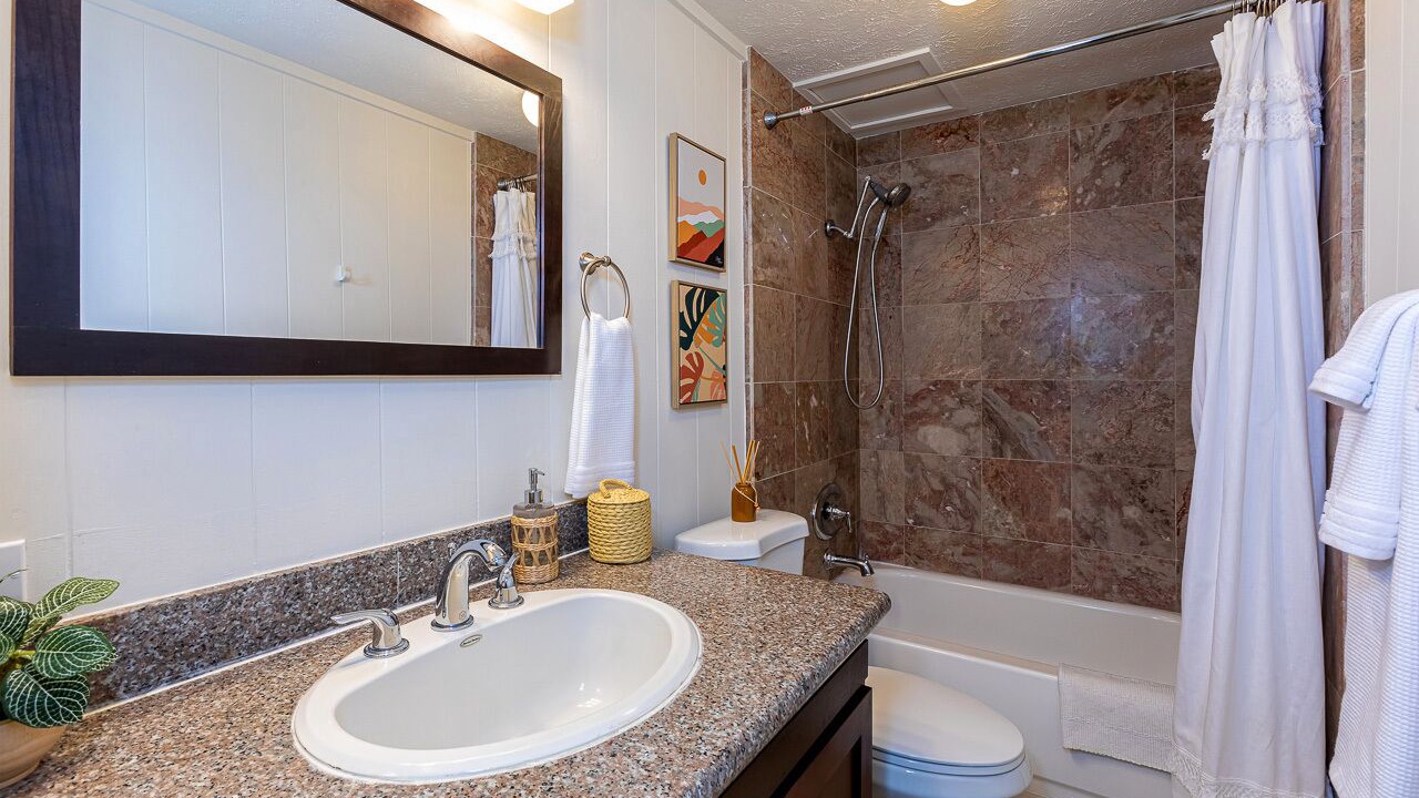 Photo of Bathroom in Kuau