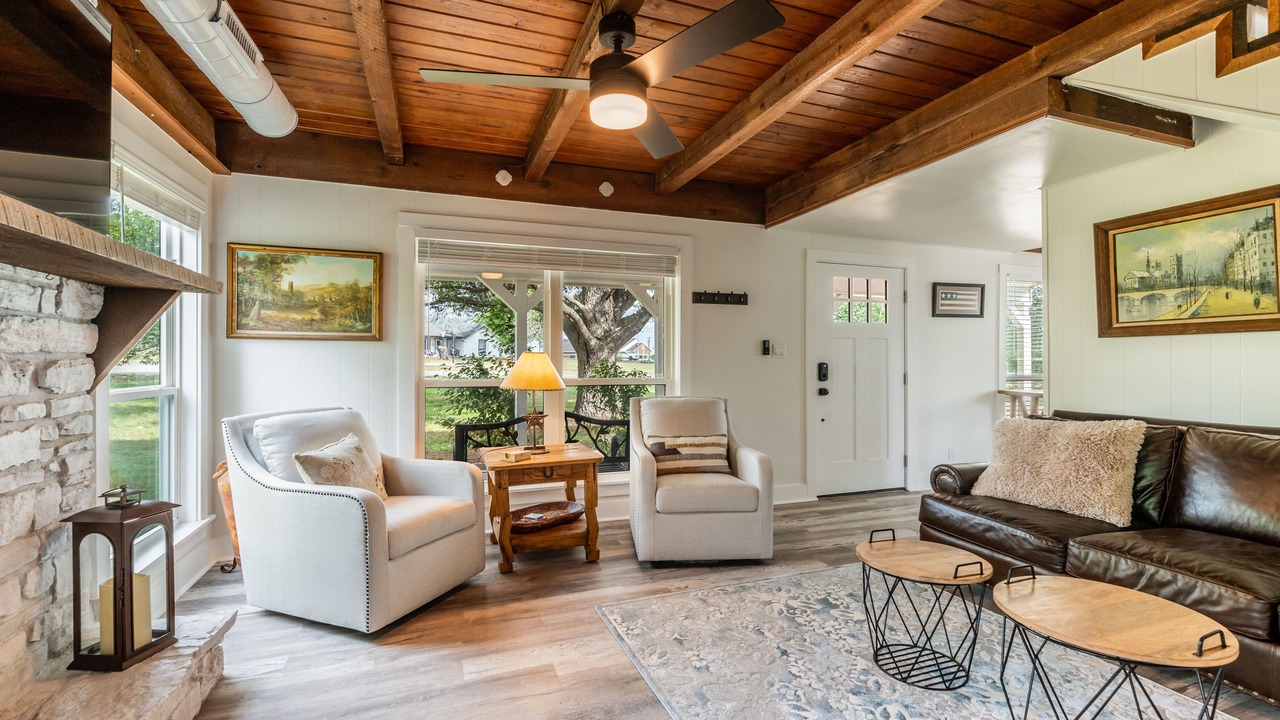 Photo of Livingroom in Liberty Hill