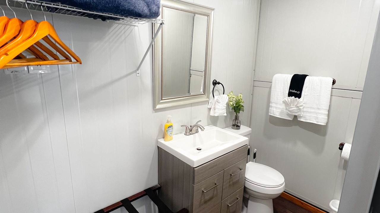 Photo of Bathroom in Pahoa