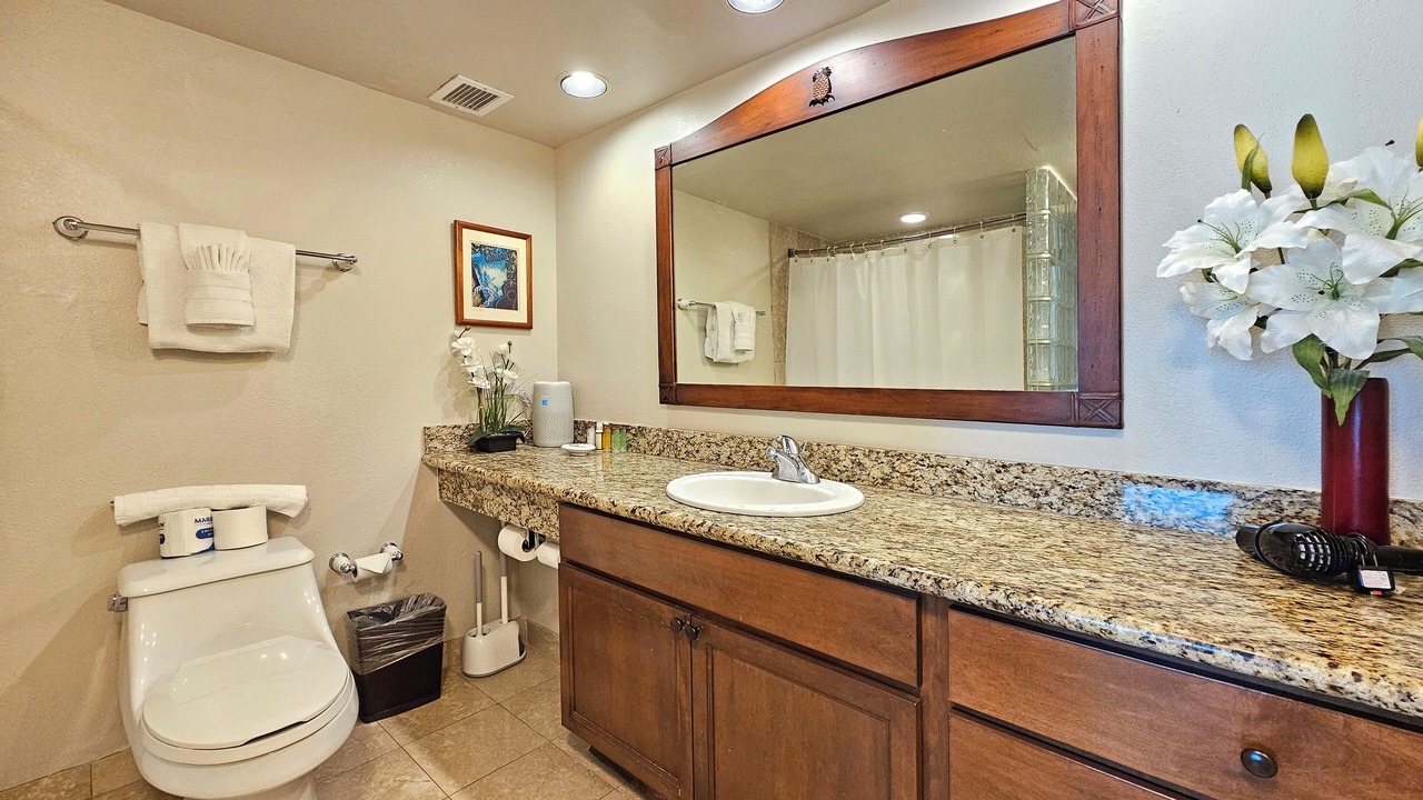 Photo of Bathroom in McCully - Moiliili