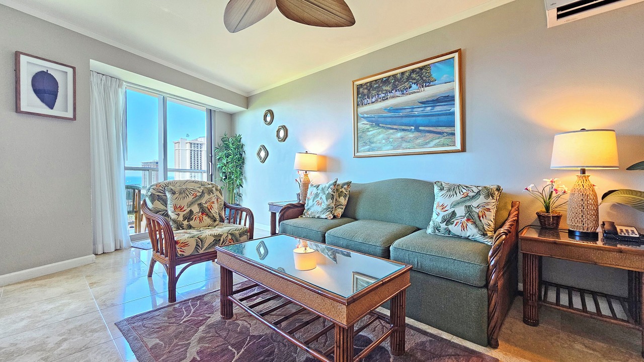 Photo of Livingroom in McCully - Moiliili