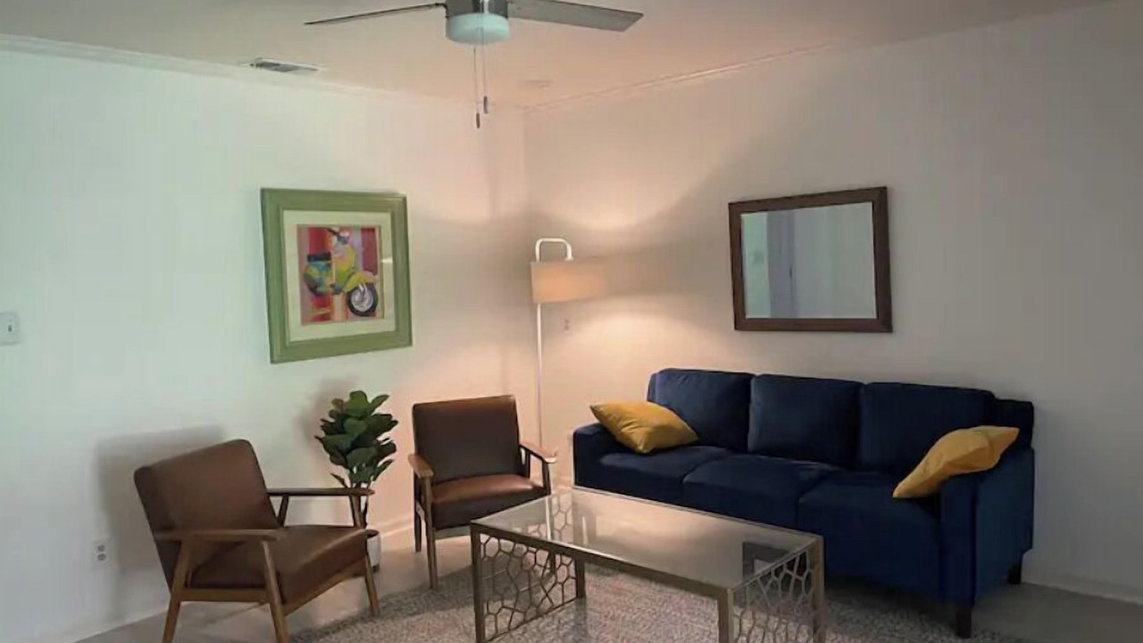 Photo of Livingroom in Midtown