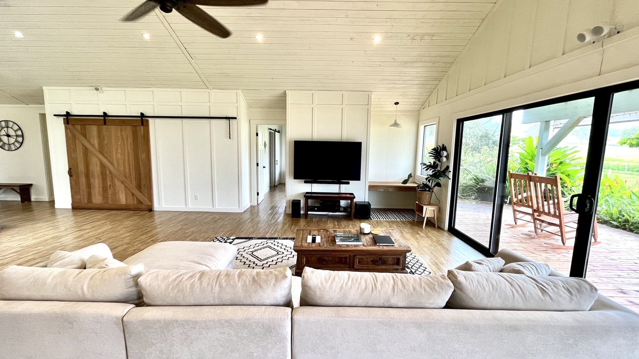Photo of Livingroom in Kapaau
