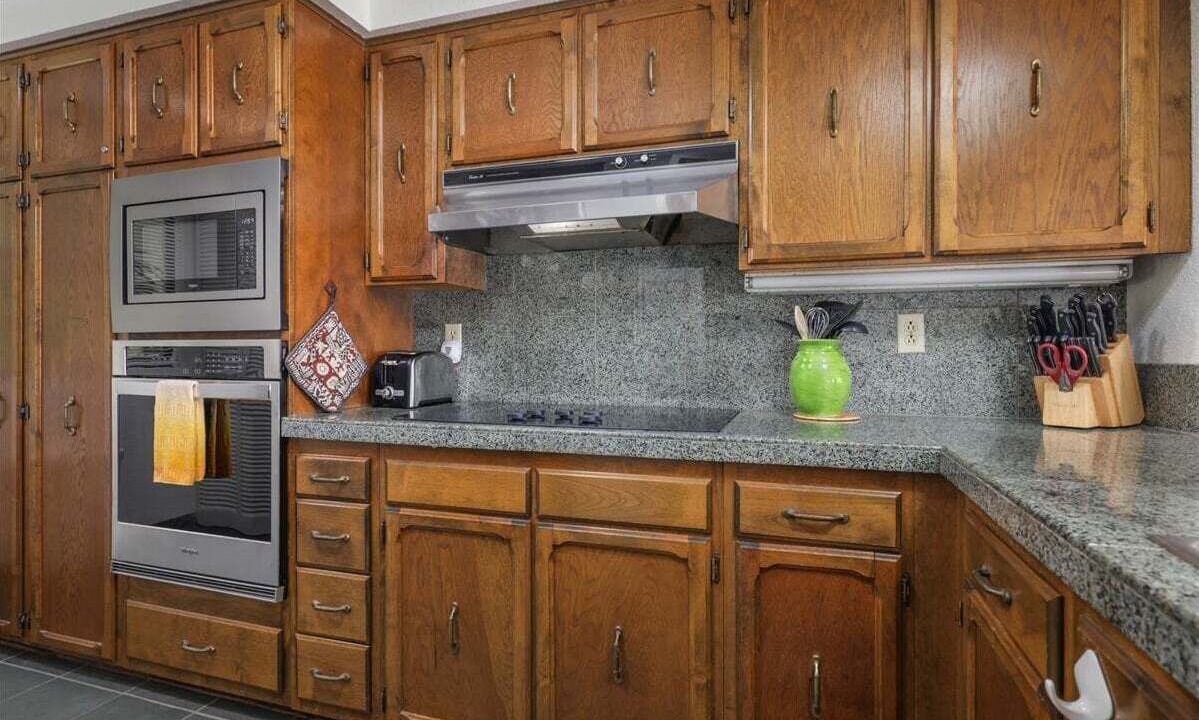 Photo of Kitchen in Kahaluu-Keauhou