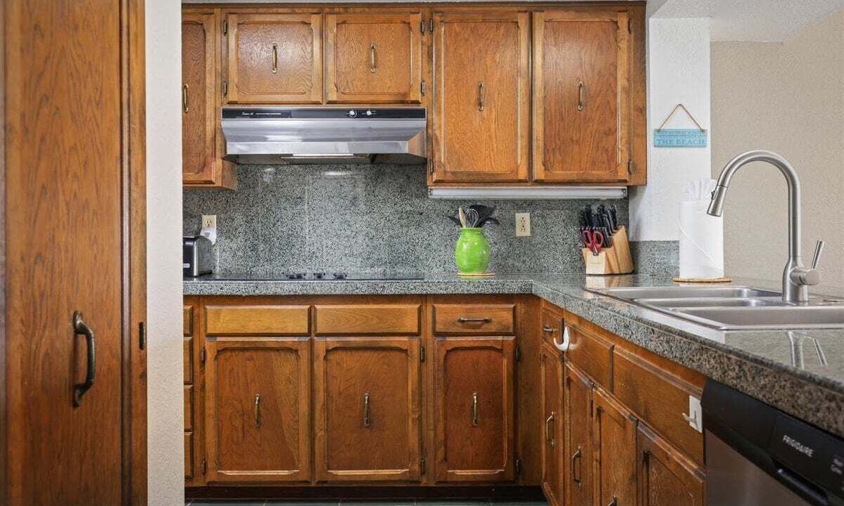 Photo of Kitchen in Kahaluu-Keauhou