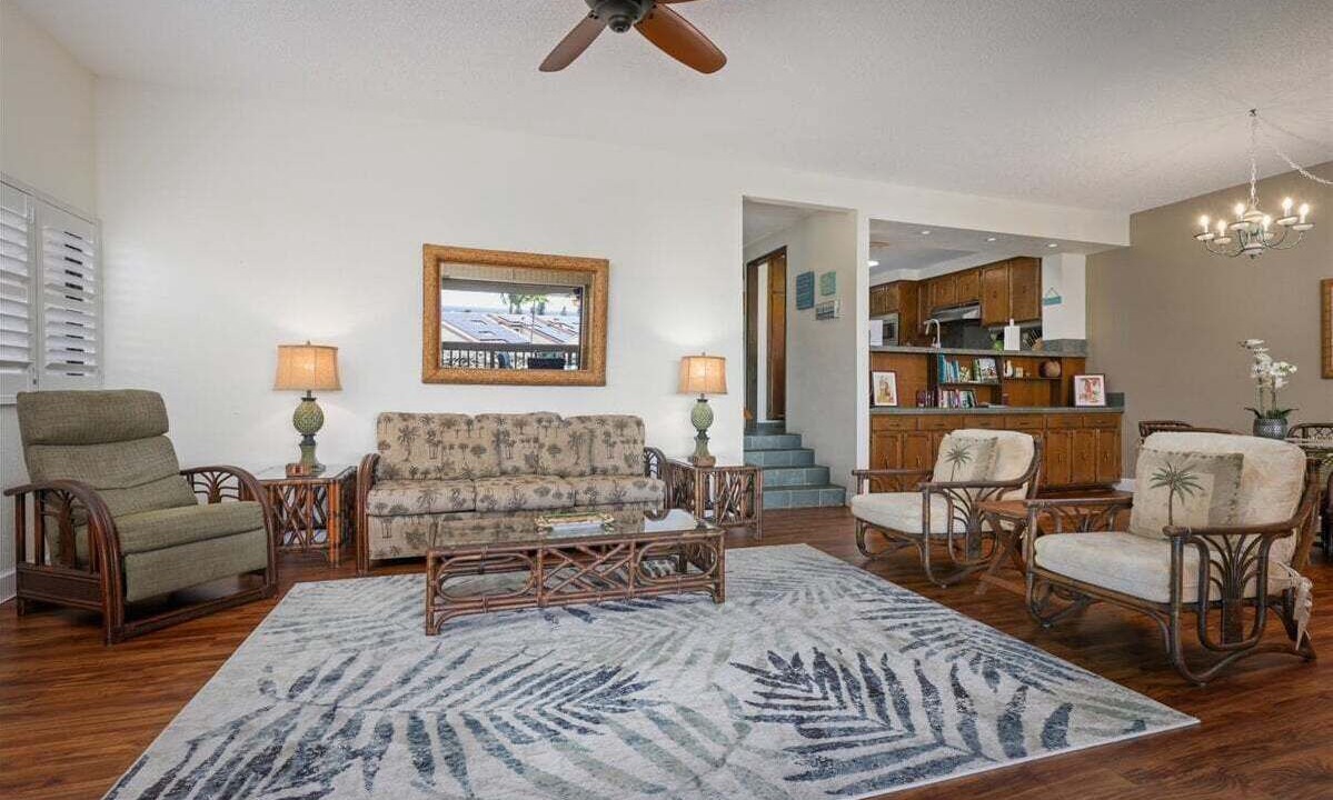 Photo of Livingroom in Kahaluu-Keauhou