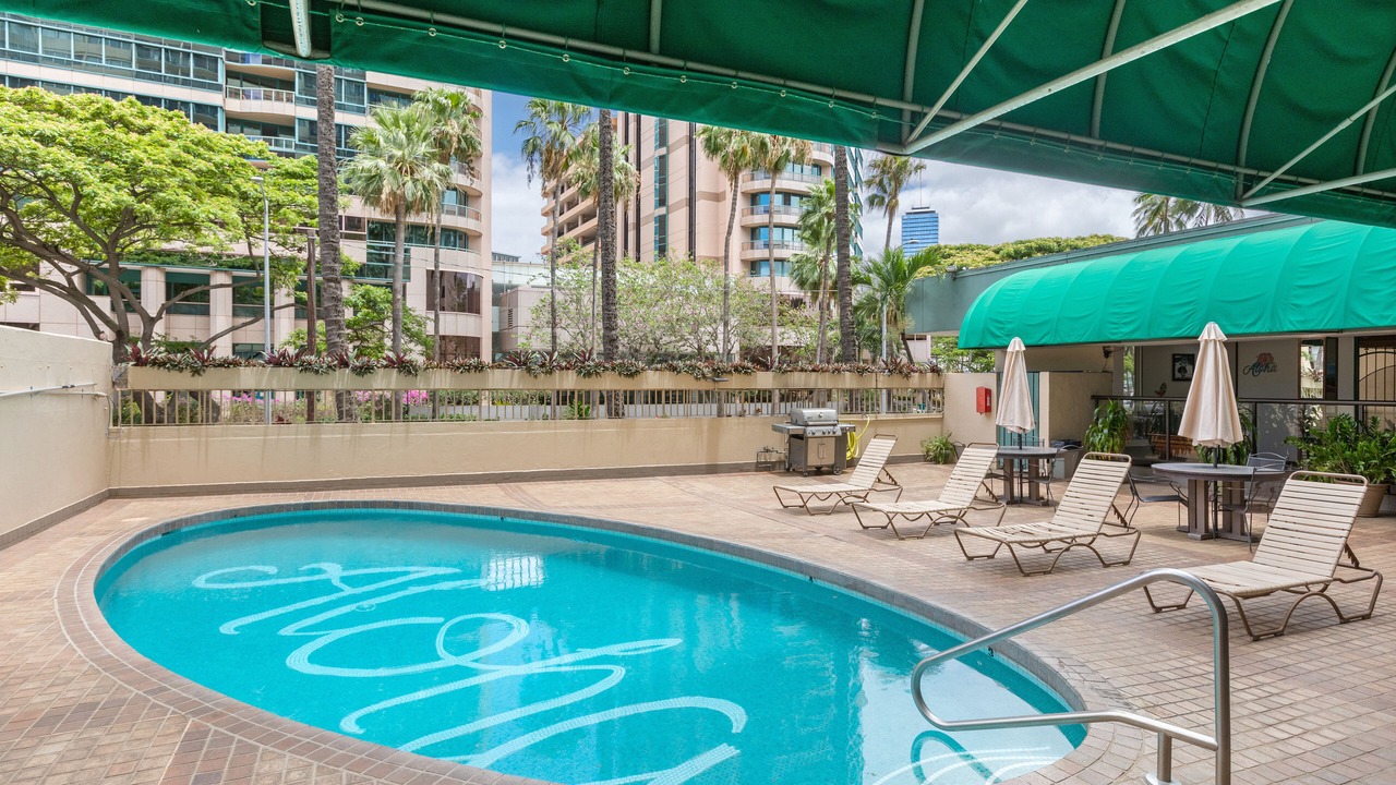 Photo of Outdoor in McCully - Moiliili