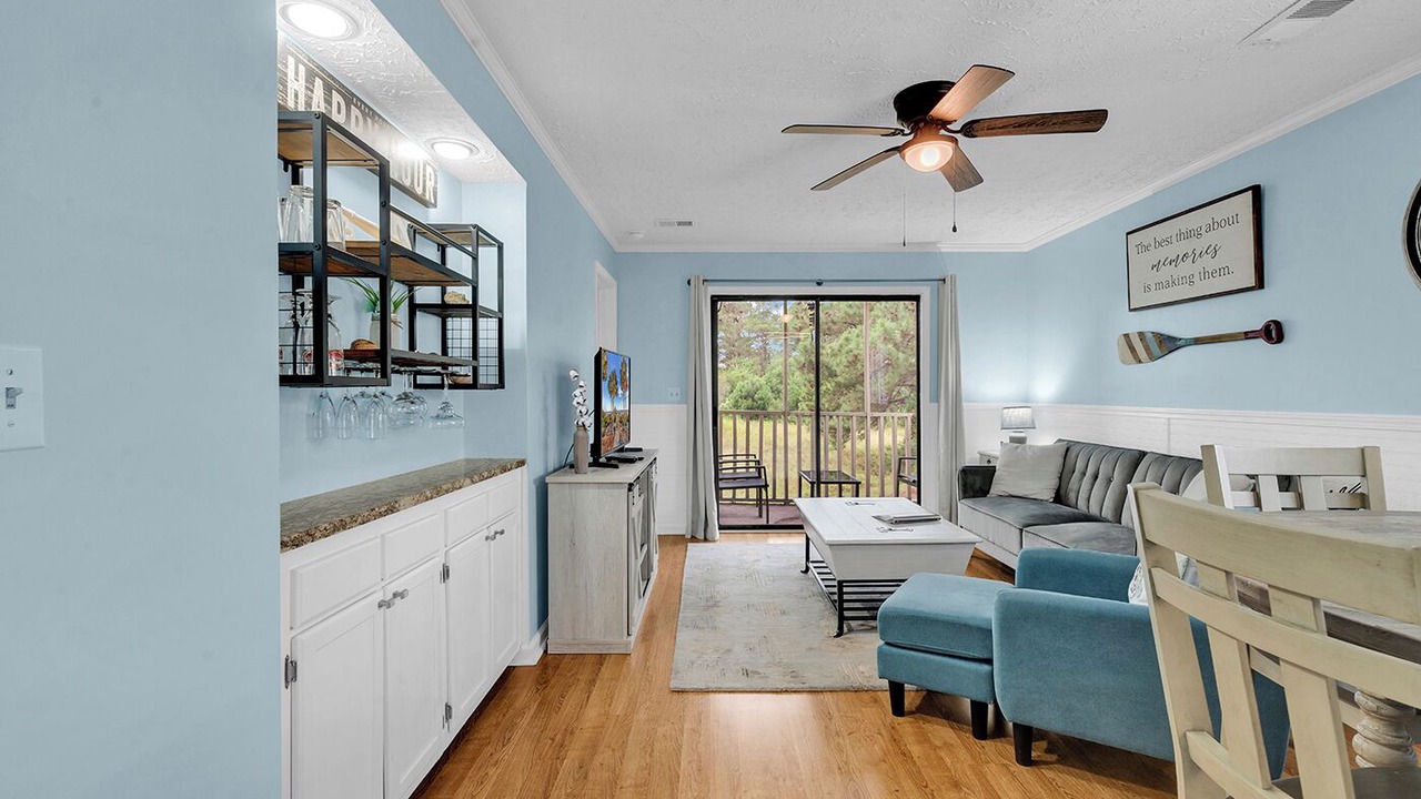 Photo of Livingroom in Little River