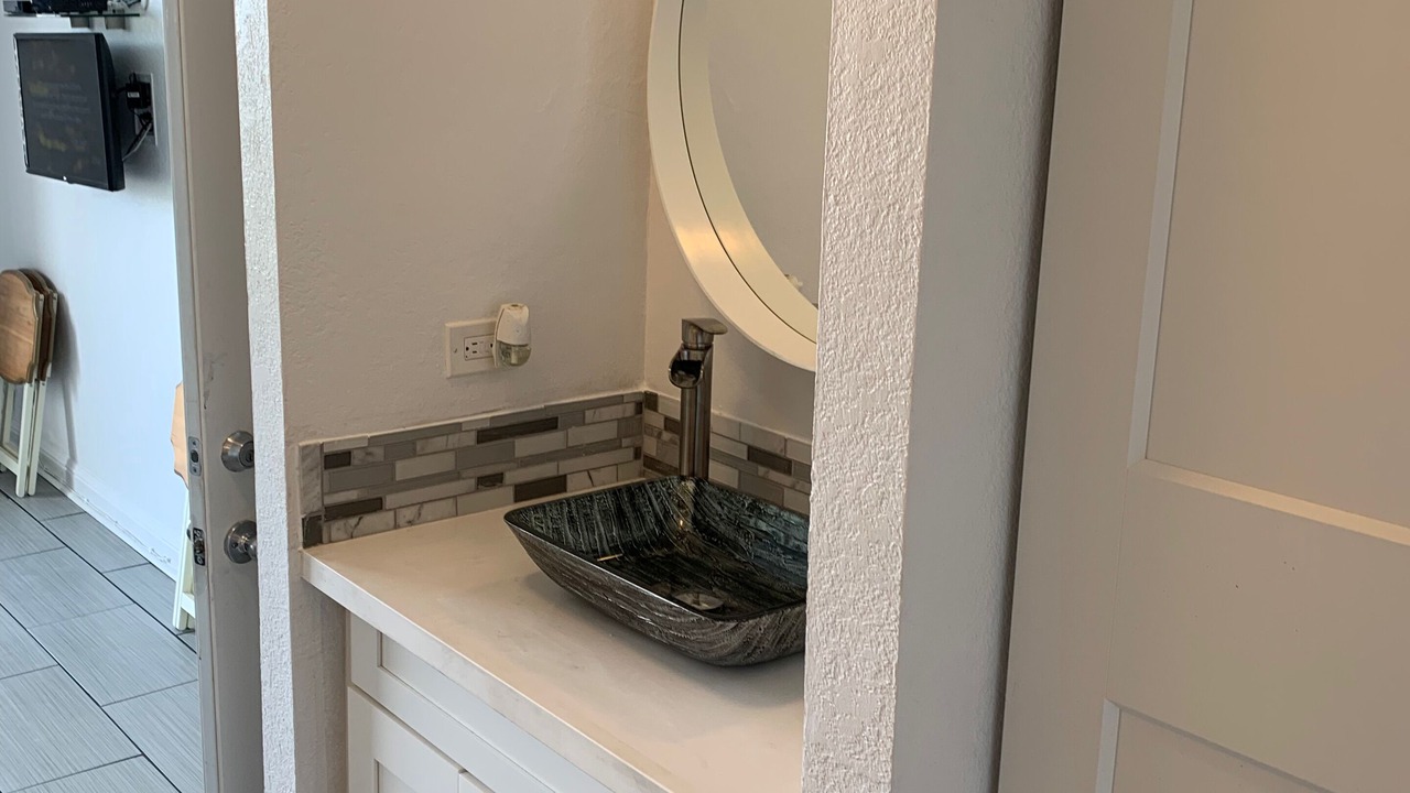 Photo of Bathroom in Waikiki
