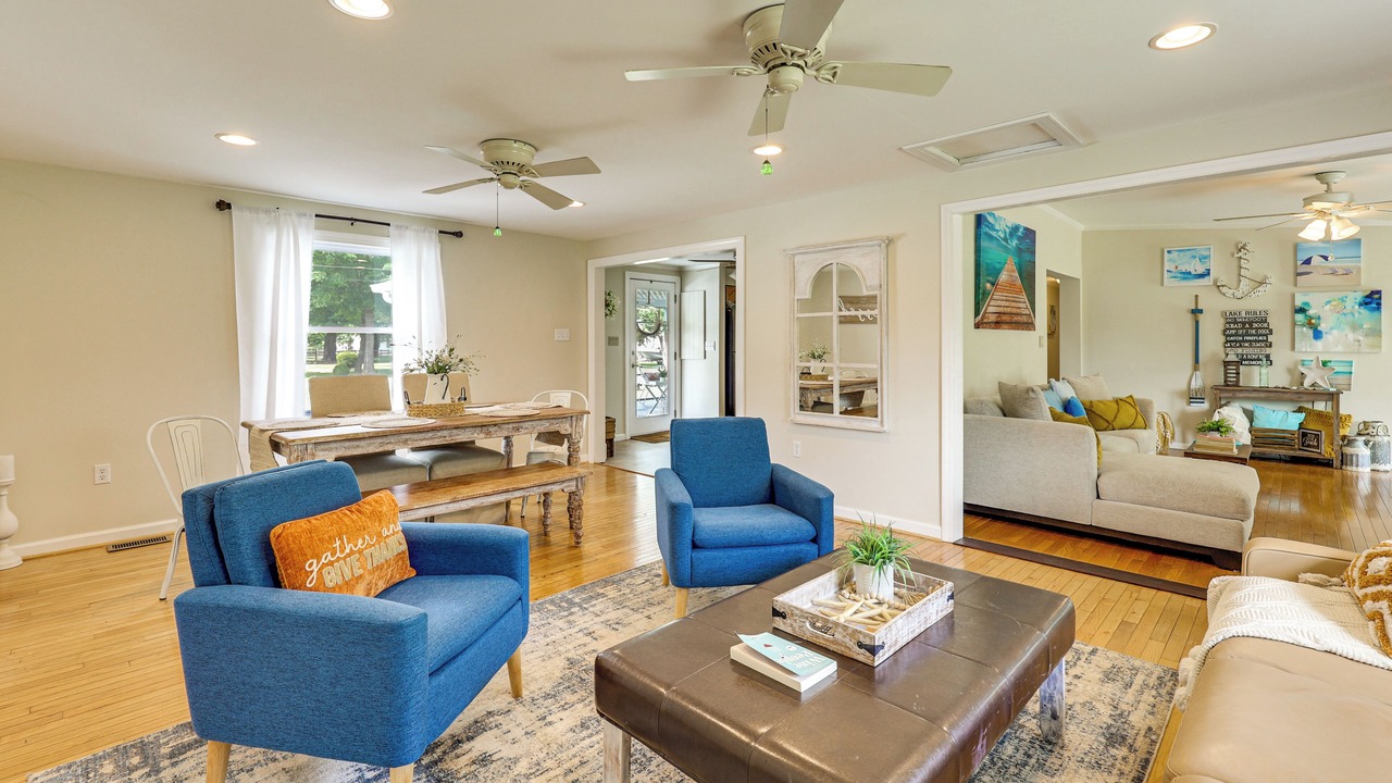 Photo of Livingroom in Reedville