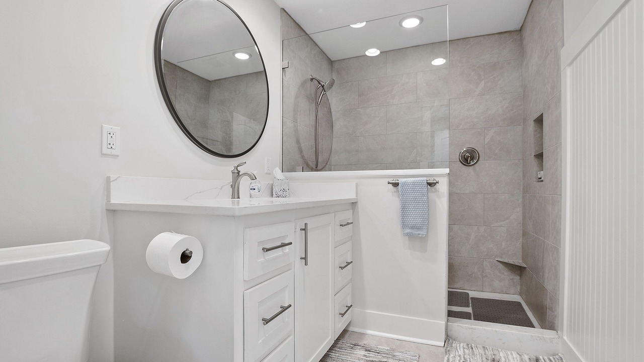Photo of Bathroom in Chapin