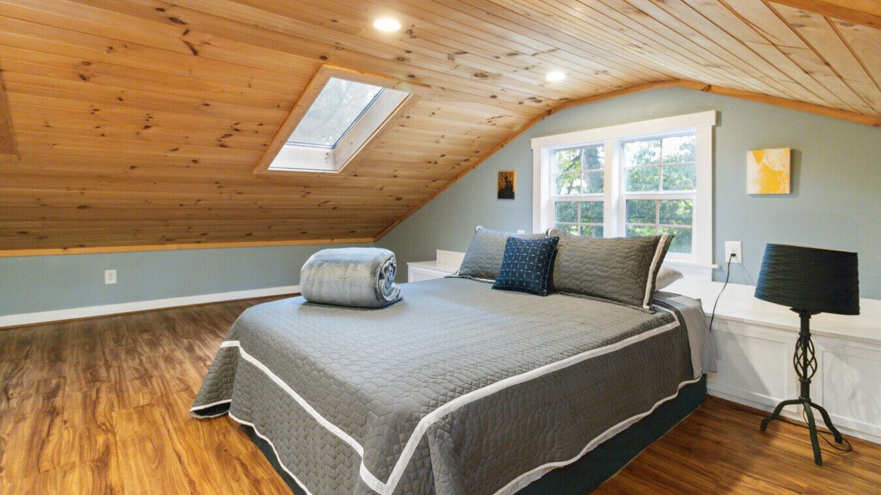 Photo of Bedroom in Suwanee