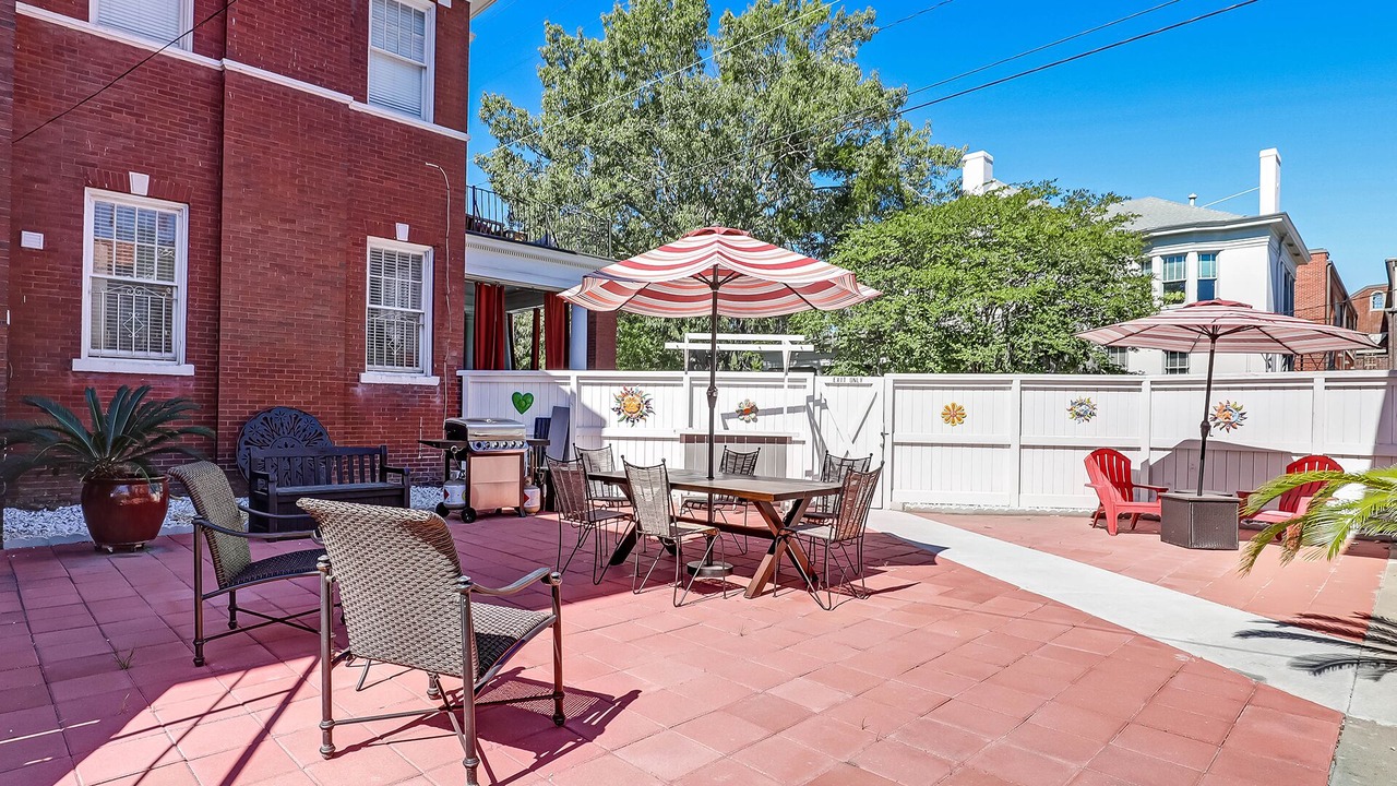 Photo of Outdoor in Thomas Square
