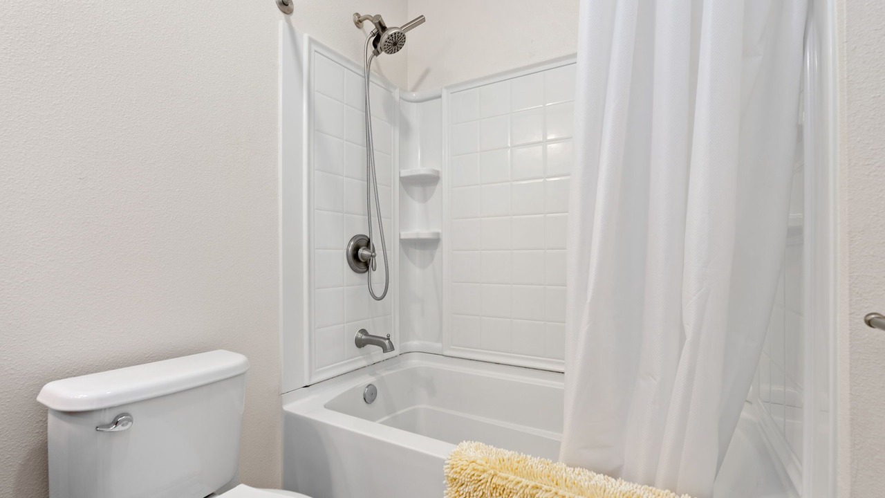 Photo of Bathroom in Kalaeloa