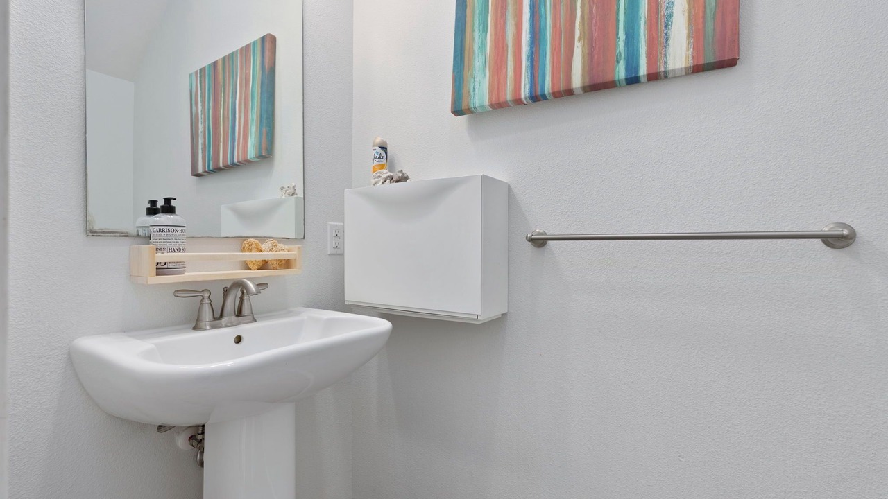 Photo of Bathroom in Kalaeloa