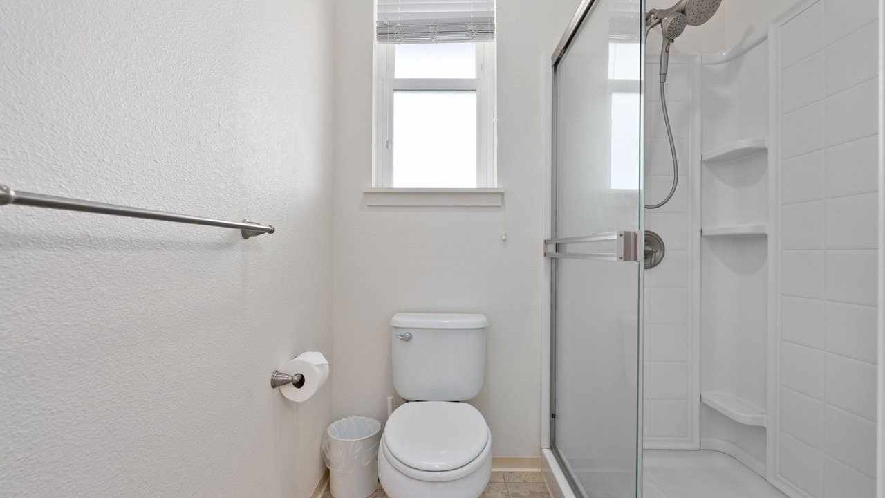 Photo of Bathroom in Kalaeloa