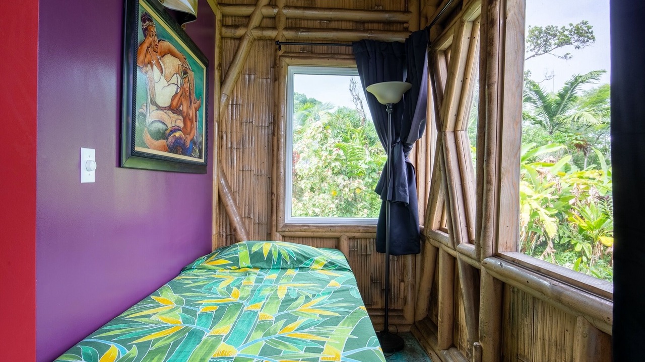 Photo of Bedroom in Pahoa