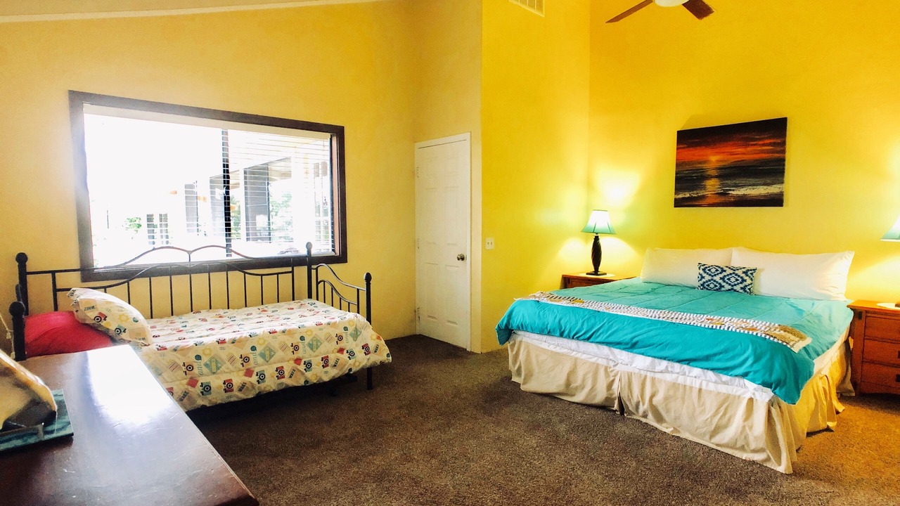 Photo of Bedroom in Kahaluu Bay