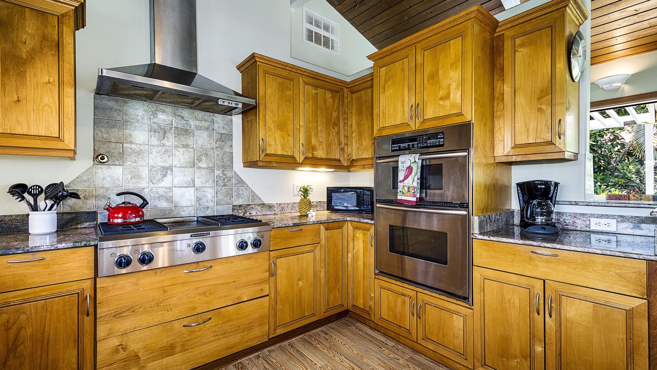 Photo of Kitchen in Kahaluu Bay