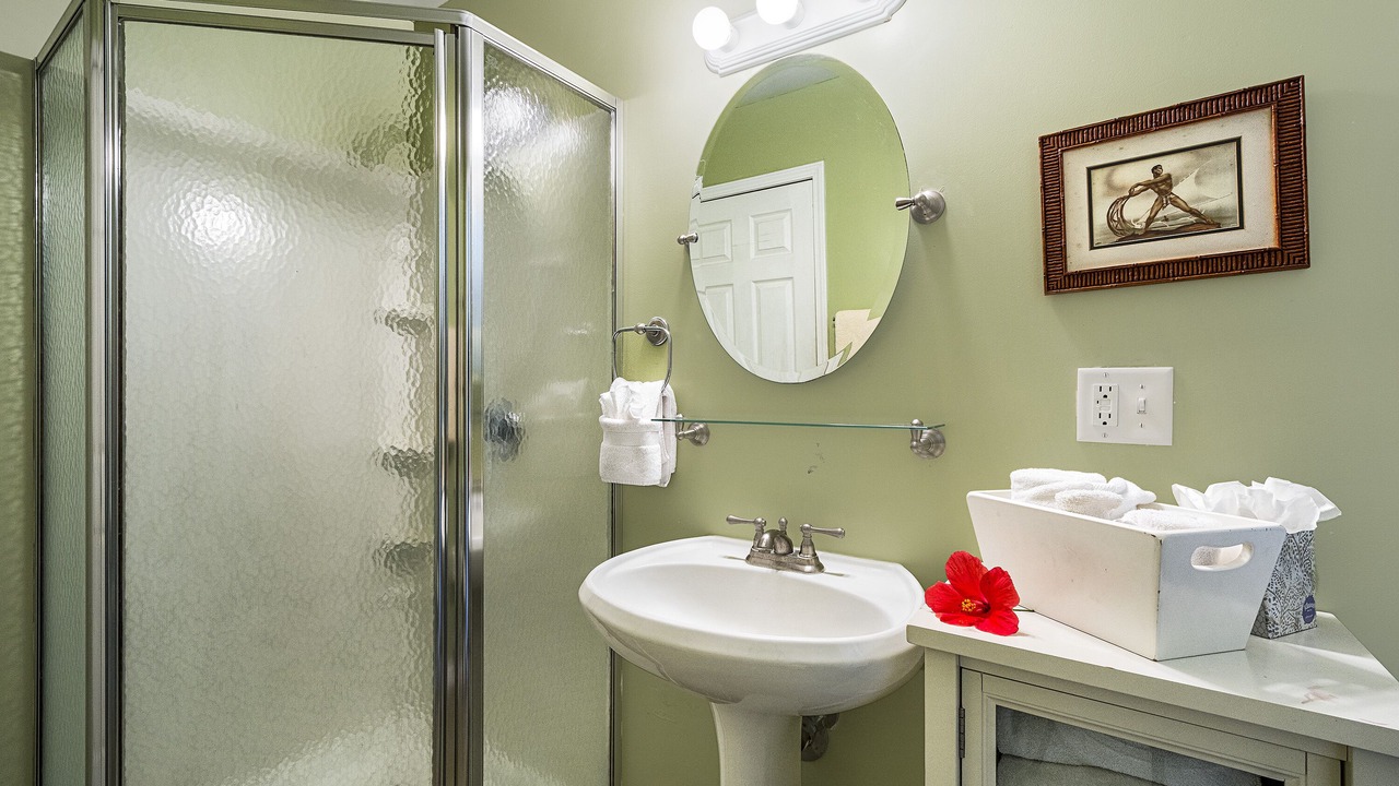 Photo of Bathroom in Kahaluu Bay