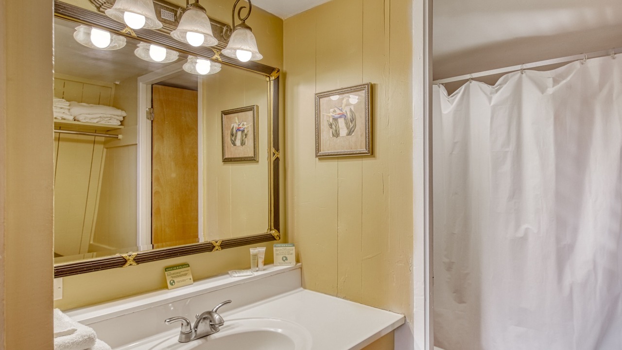 Photo of Bathroom in Kaunakakai