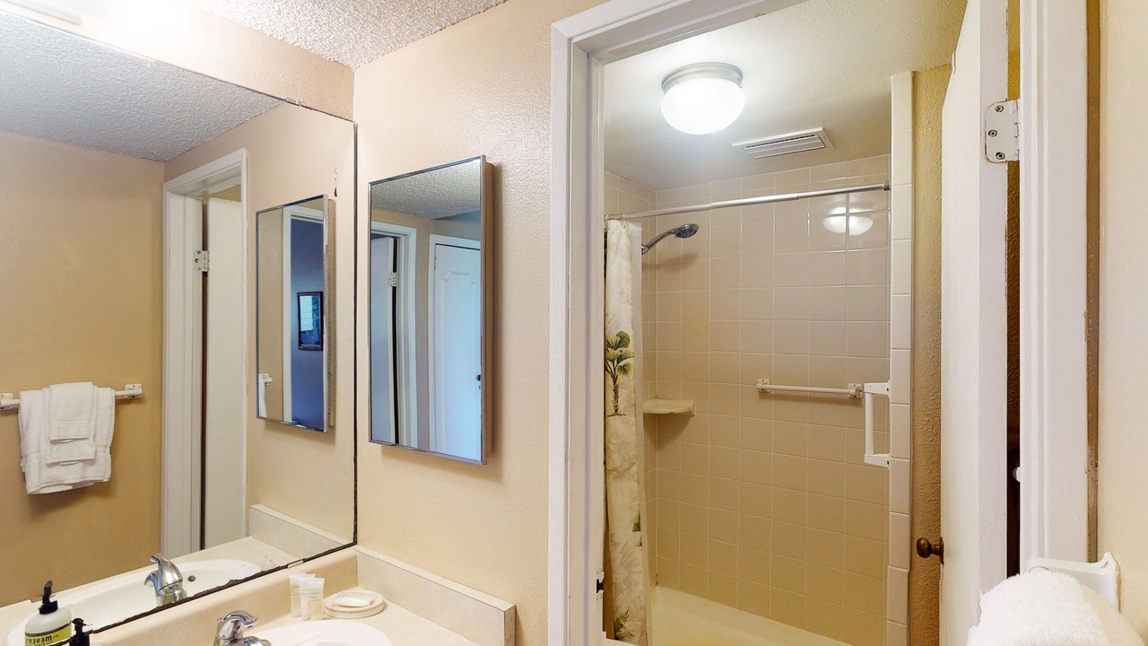 Photo of Bathroom in Kaunakakai